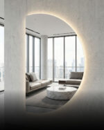 מראה מעוצבת חצי ירח