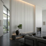 חיפוי קיר סרגלים לבן