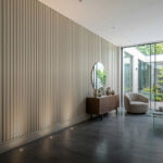 חיפוי קיר סרגלים קרם